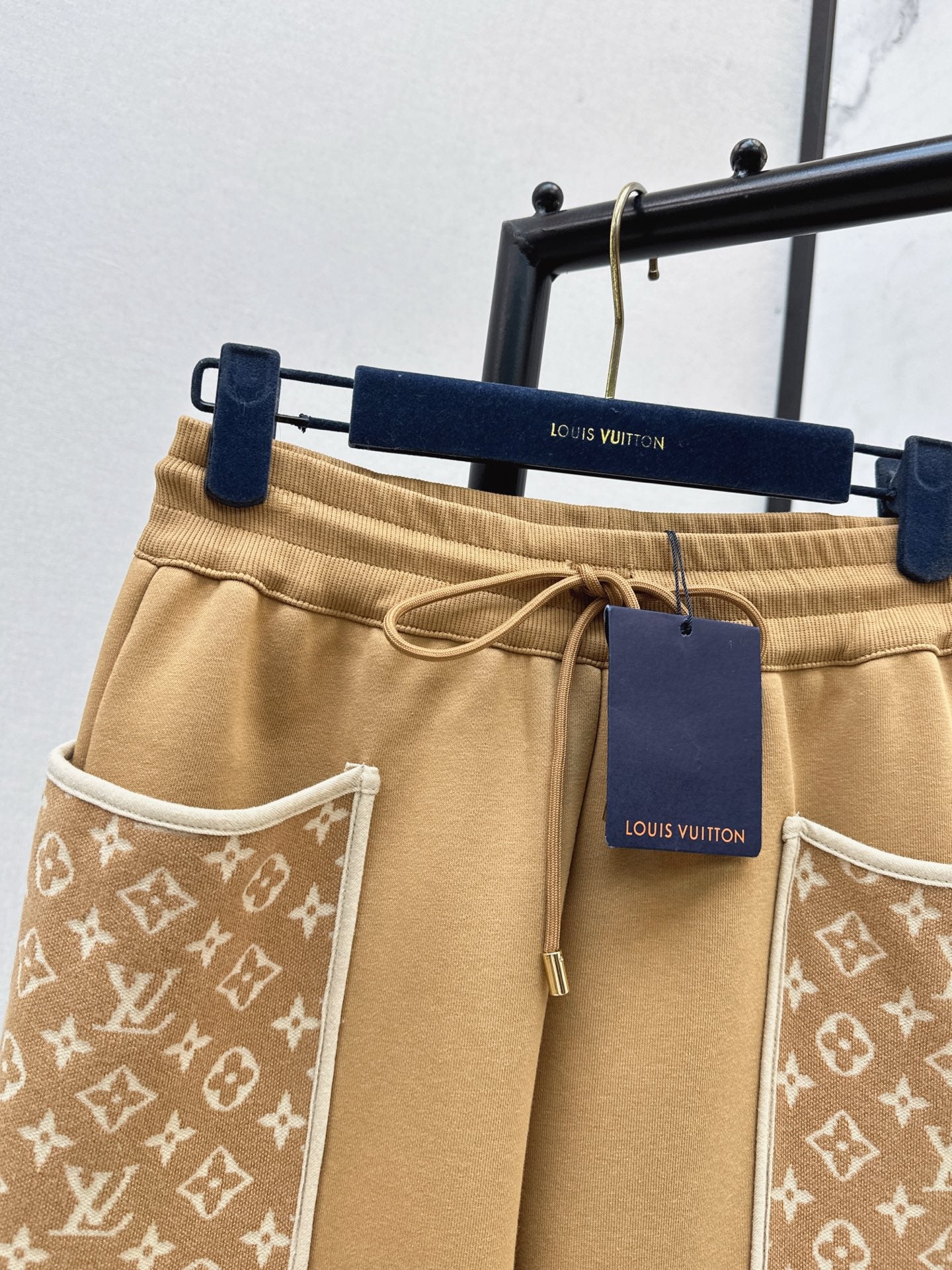 Louis NEW casual pants