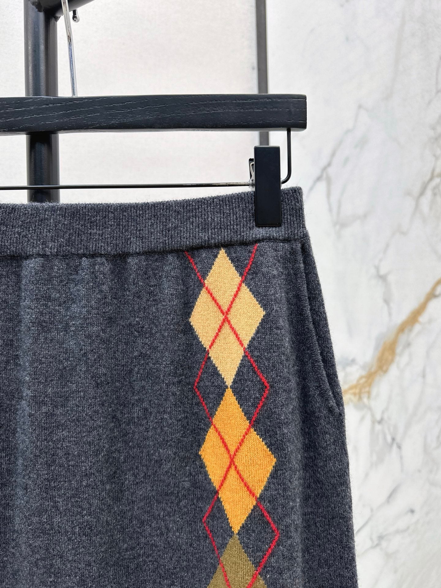 ER NEW Cashmere long skirt