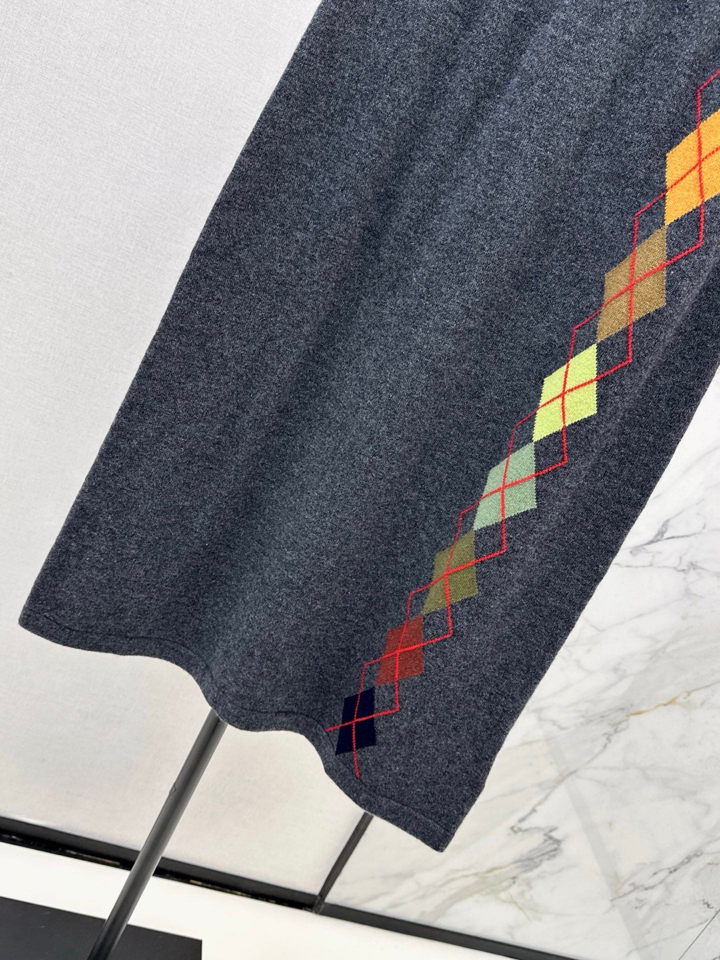 ER NEW Cashmere long skirt