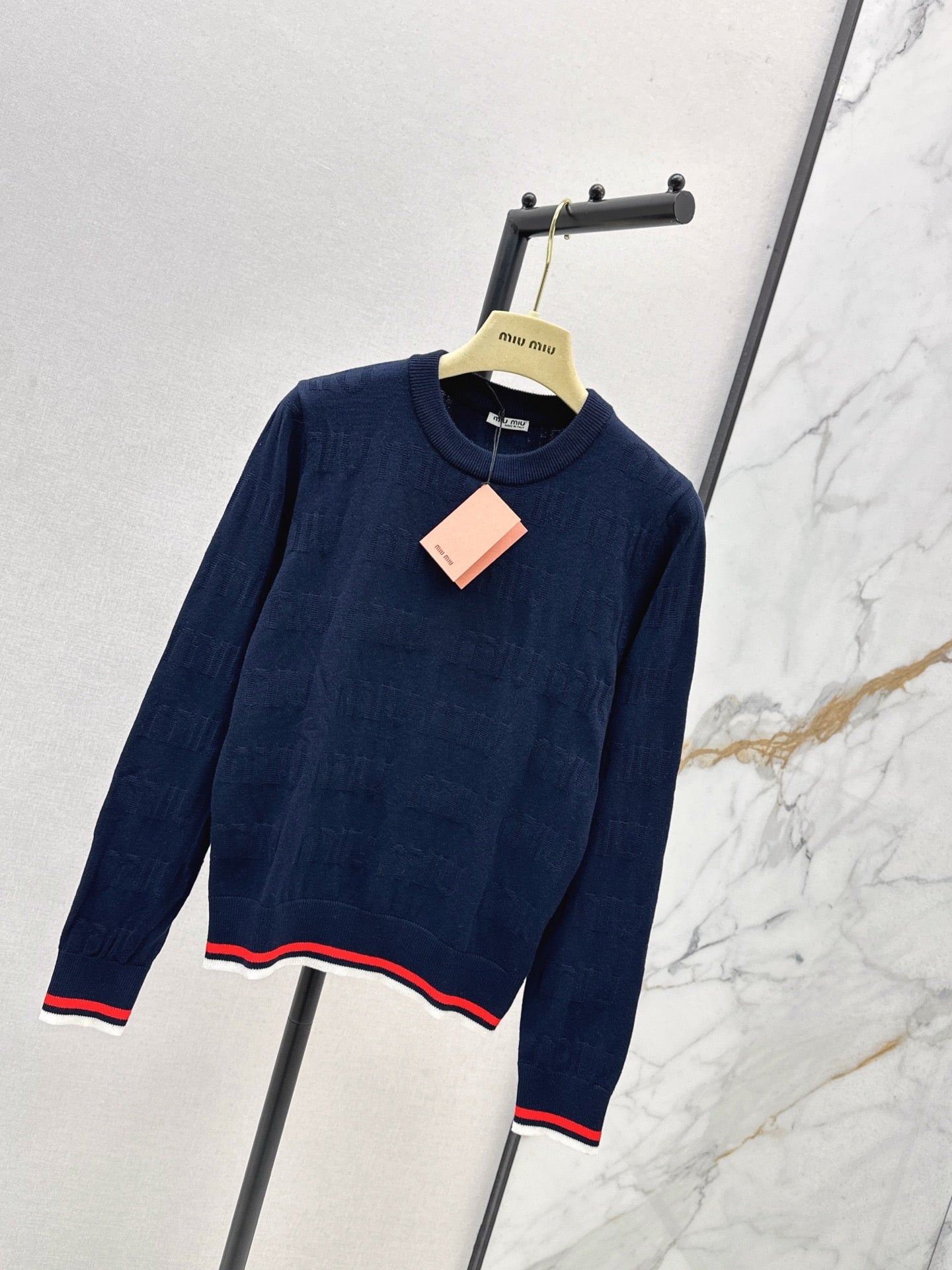 Miu NEW Knit a sweater