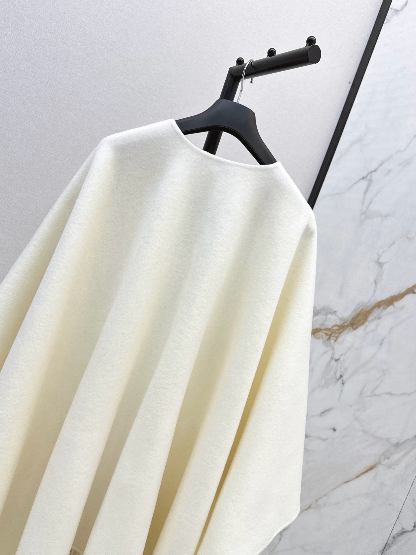 CD NEW cashmere shawl