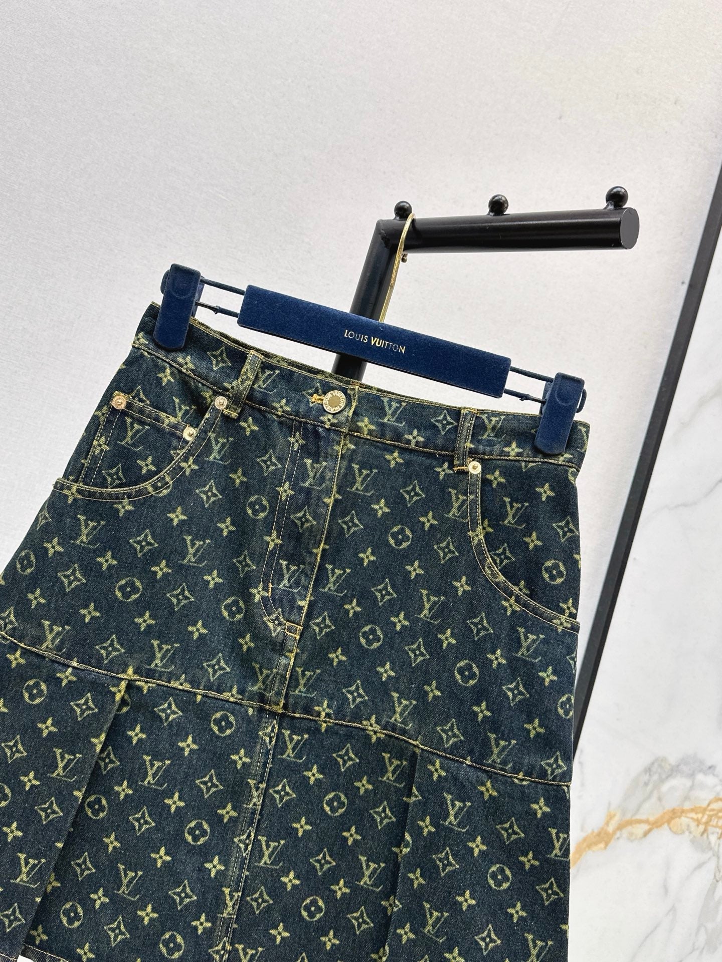 Louis NEW Printed denim skirt