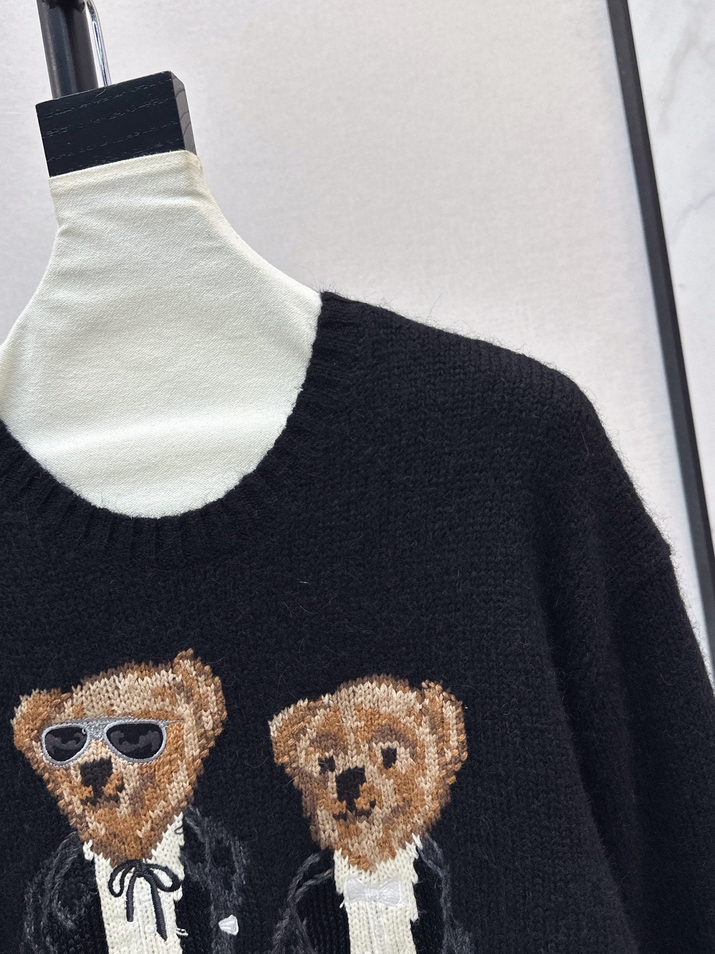 Ral NEW Crew neck sweater