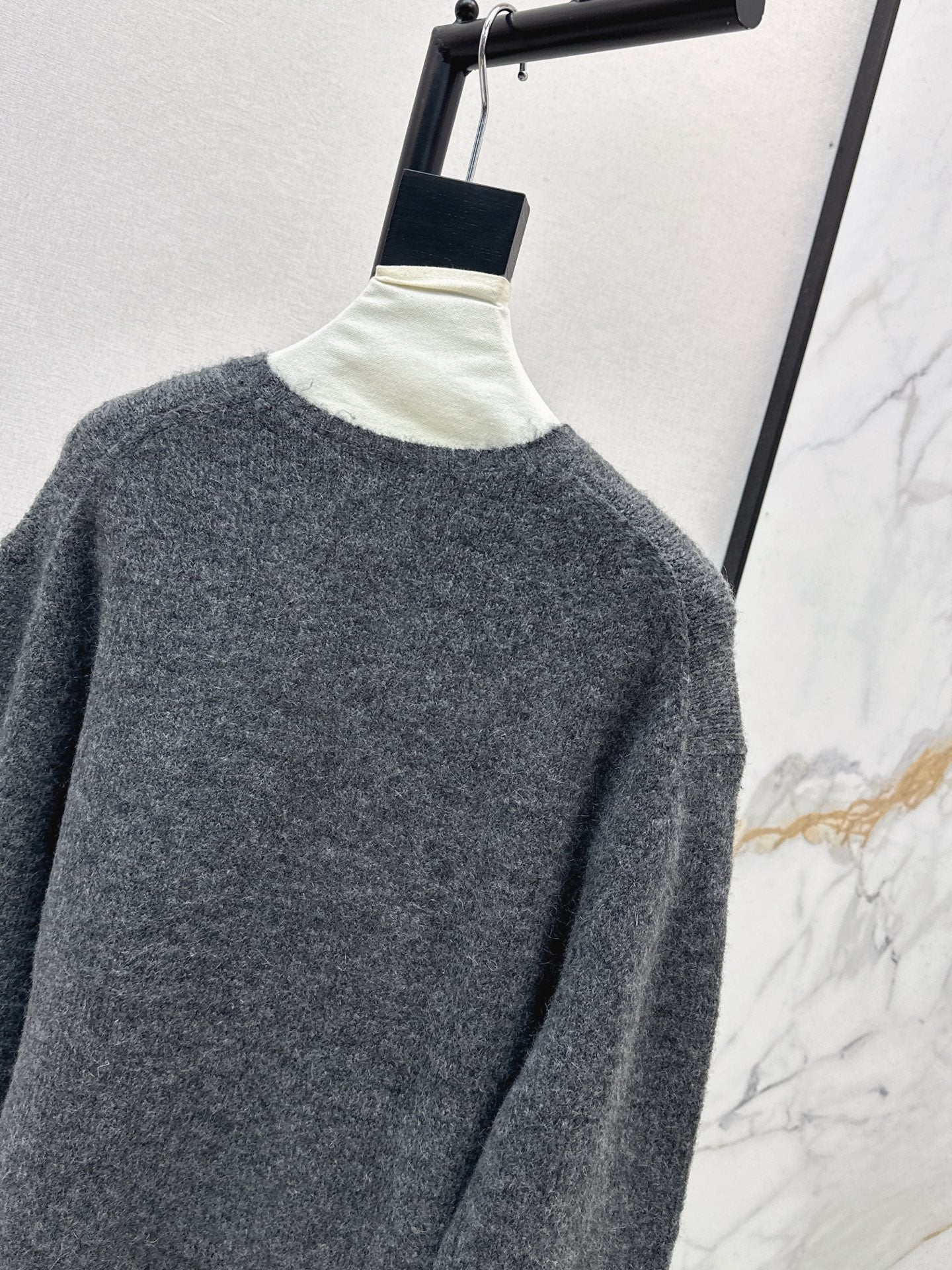 Ral NEW Crew neck sweater