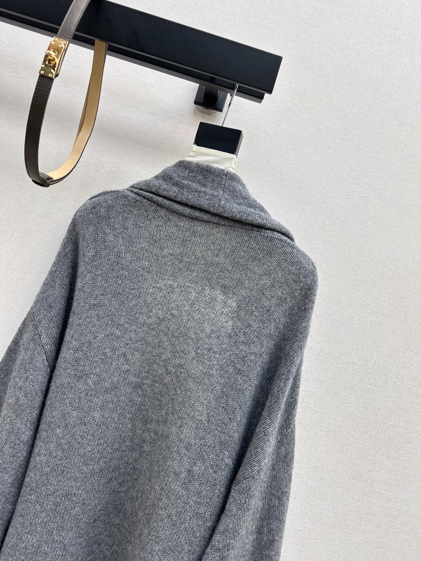 Herm NEW Wool Yarn Cardigan