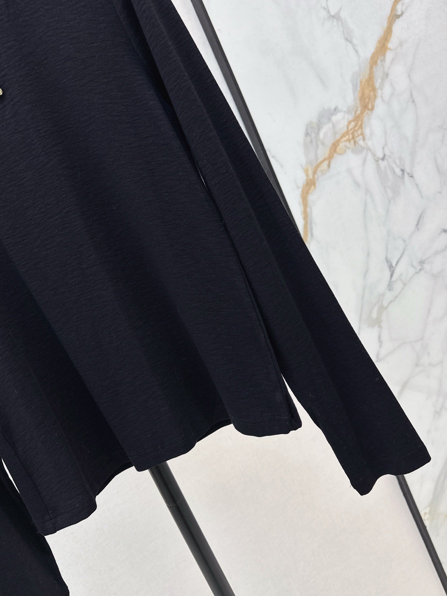 Loe NEW bottoming shirt