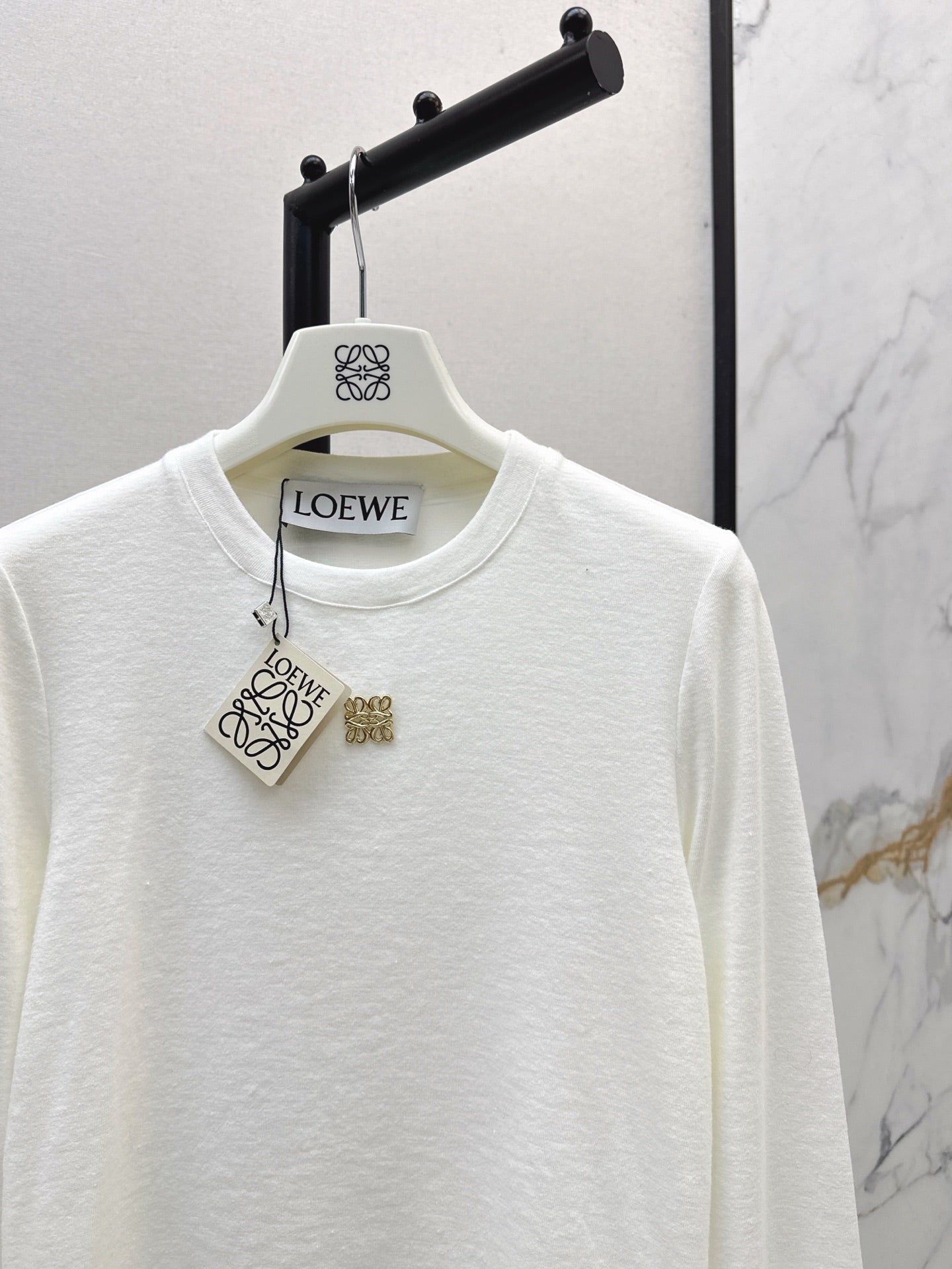 Loe NEW bottoming shirt