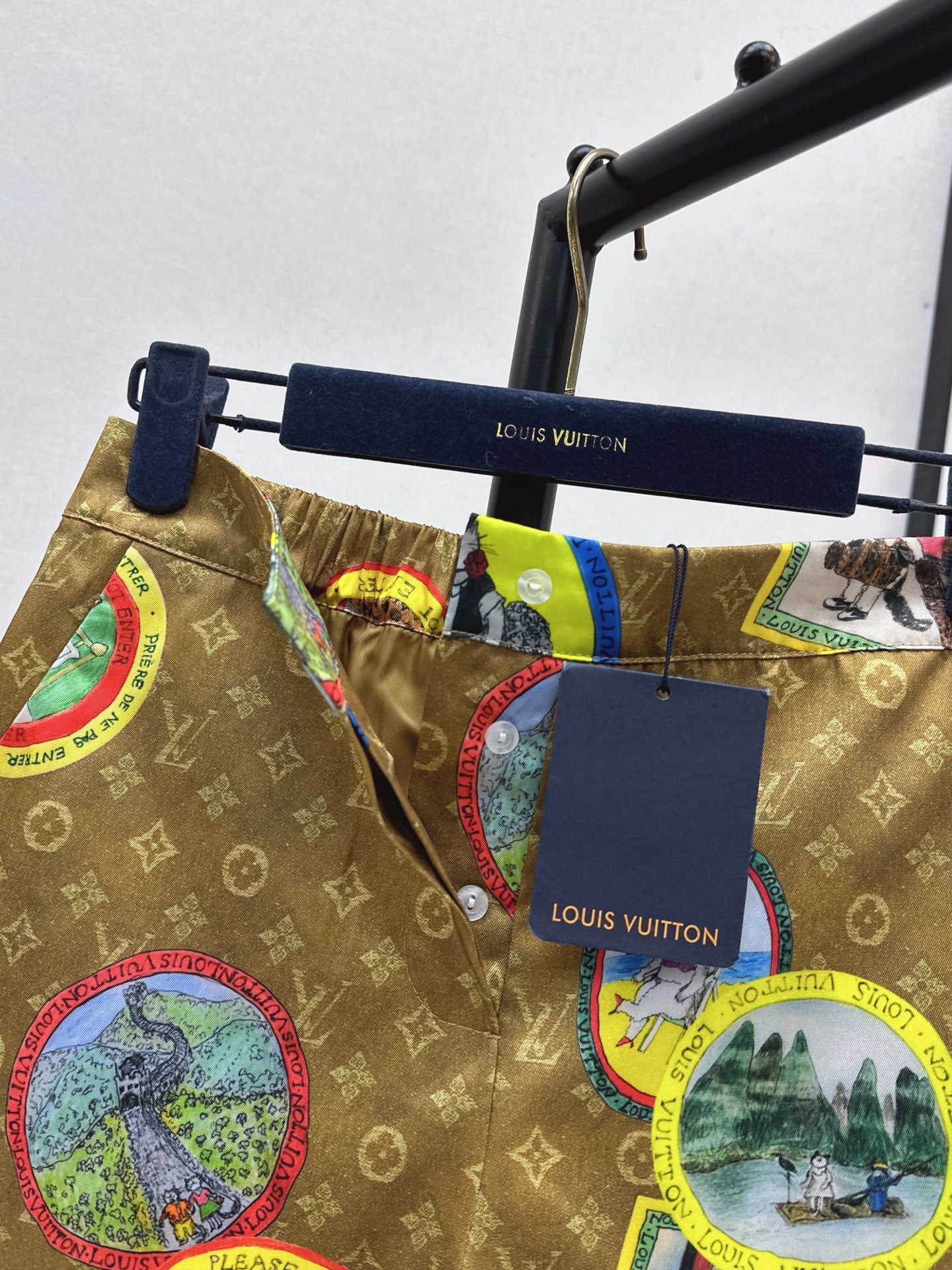 Louis NEW Floral shorts