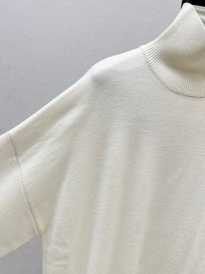 Max NEW Wool knitted sweater