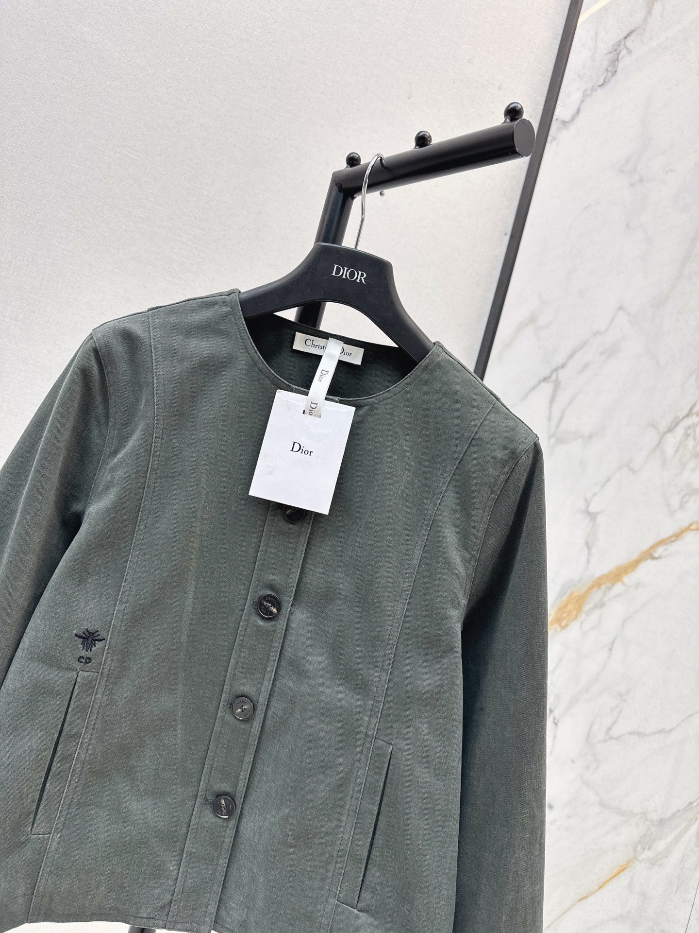 CD NEW bee embroidered jacket