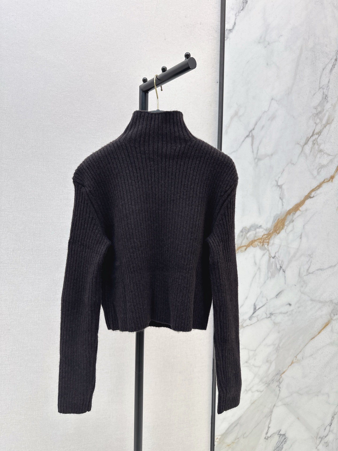 Herm NEW wool sweater
