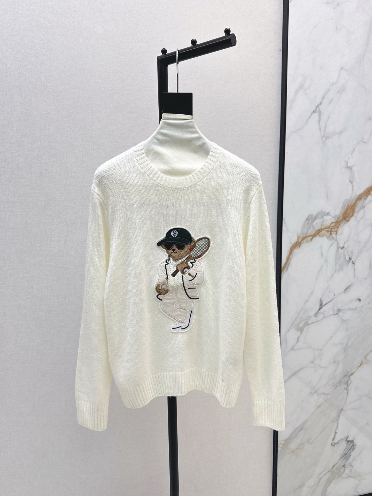 Ra1 NEW bear logo sweater