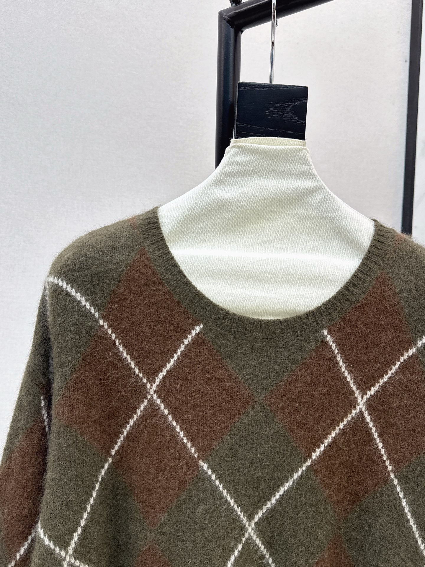 Loro NEW Plaid sweater