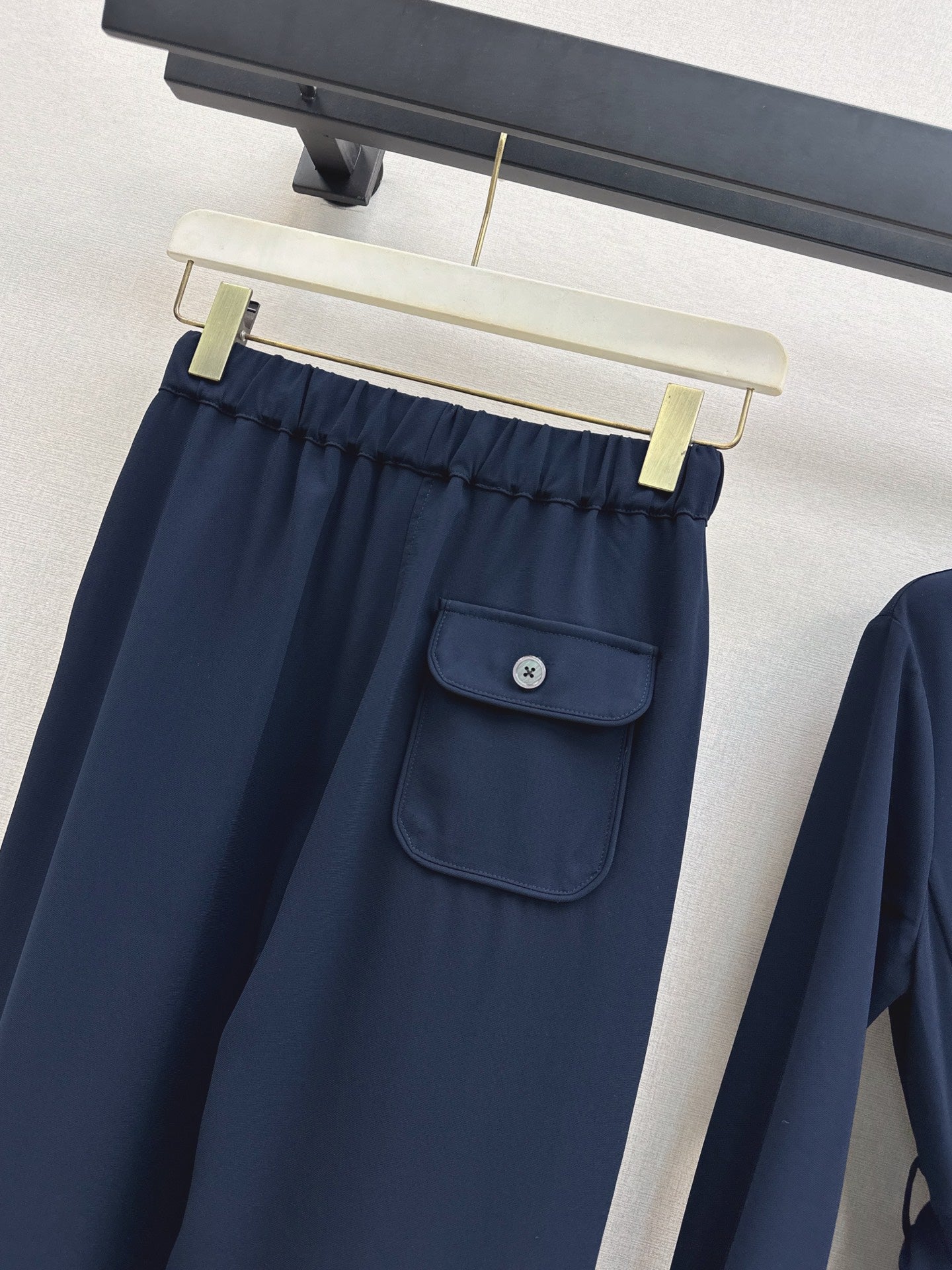 Loe NEW Straight pants