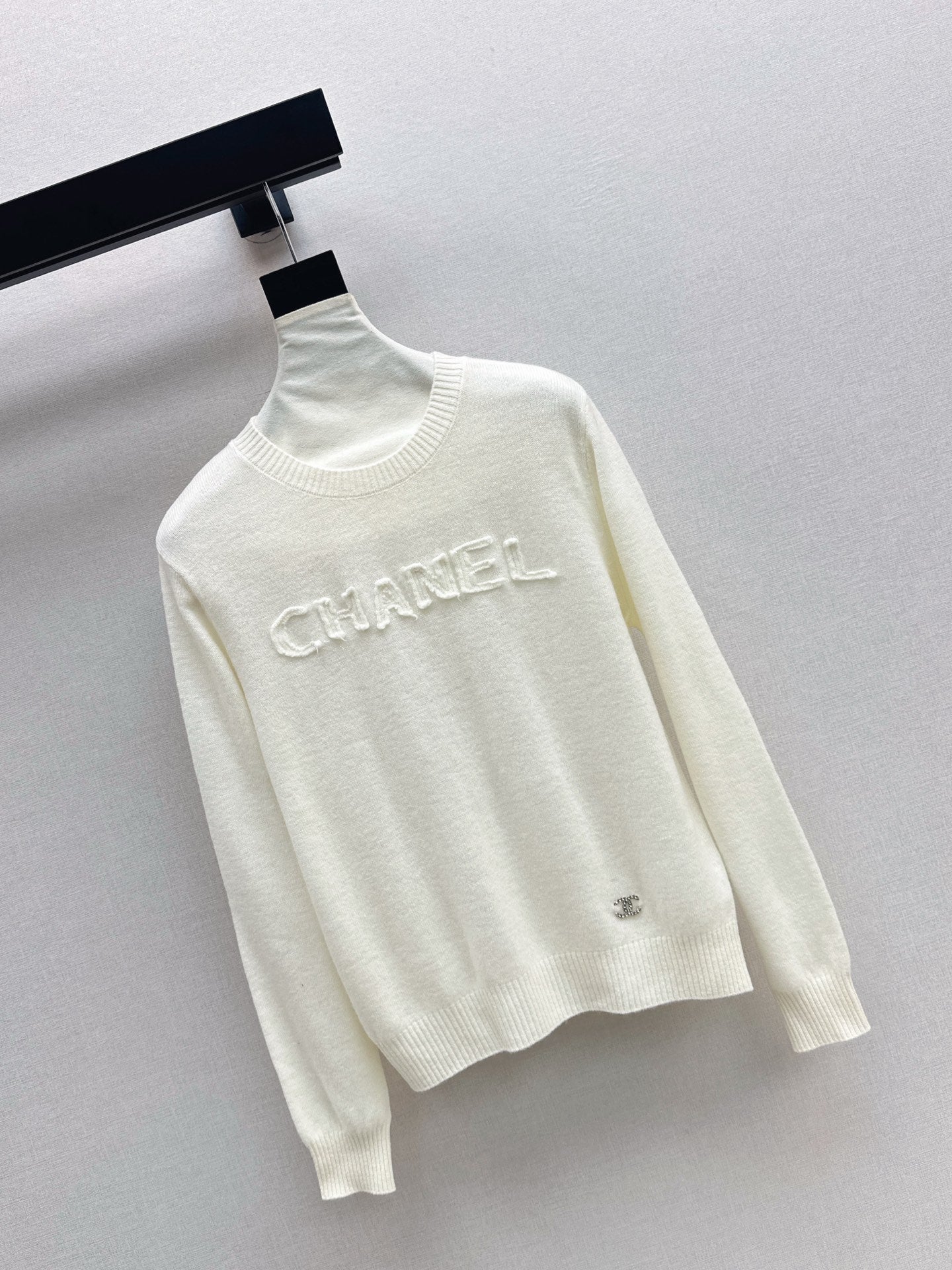 Chan NEW knitted sweater