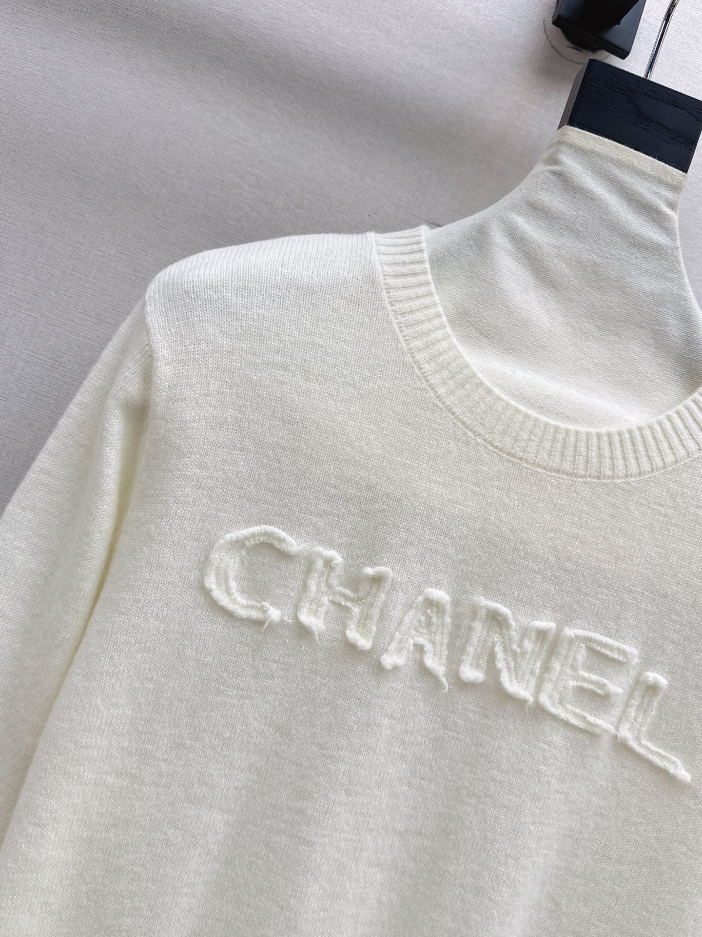 Chan NEW knitted sweater