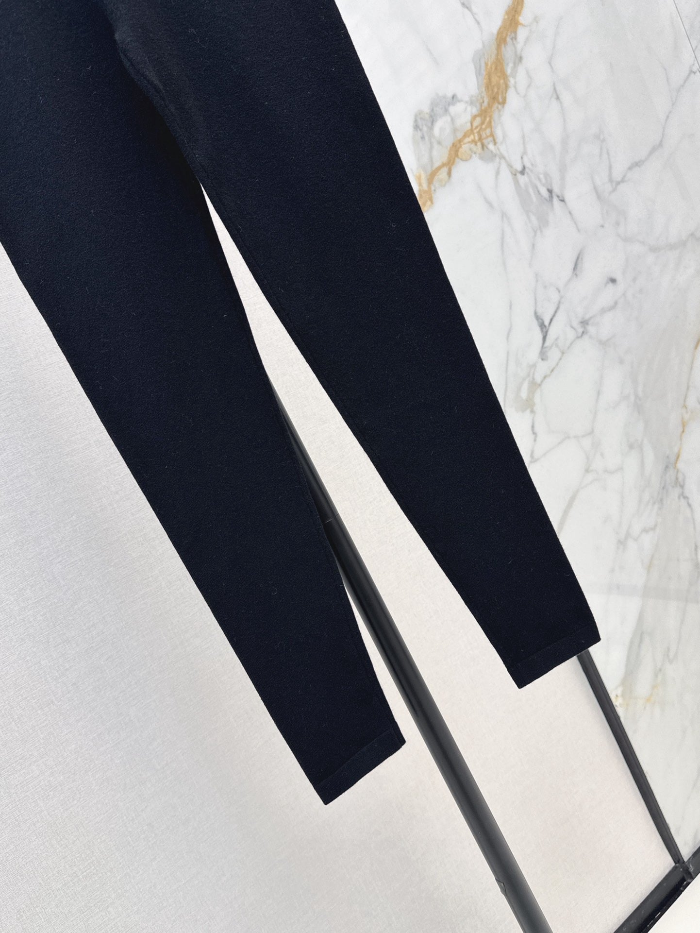 Max NEW Knitted leggings