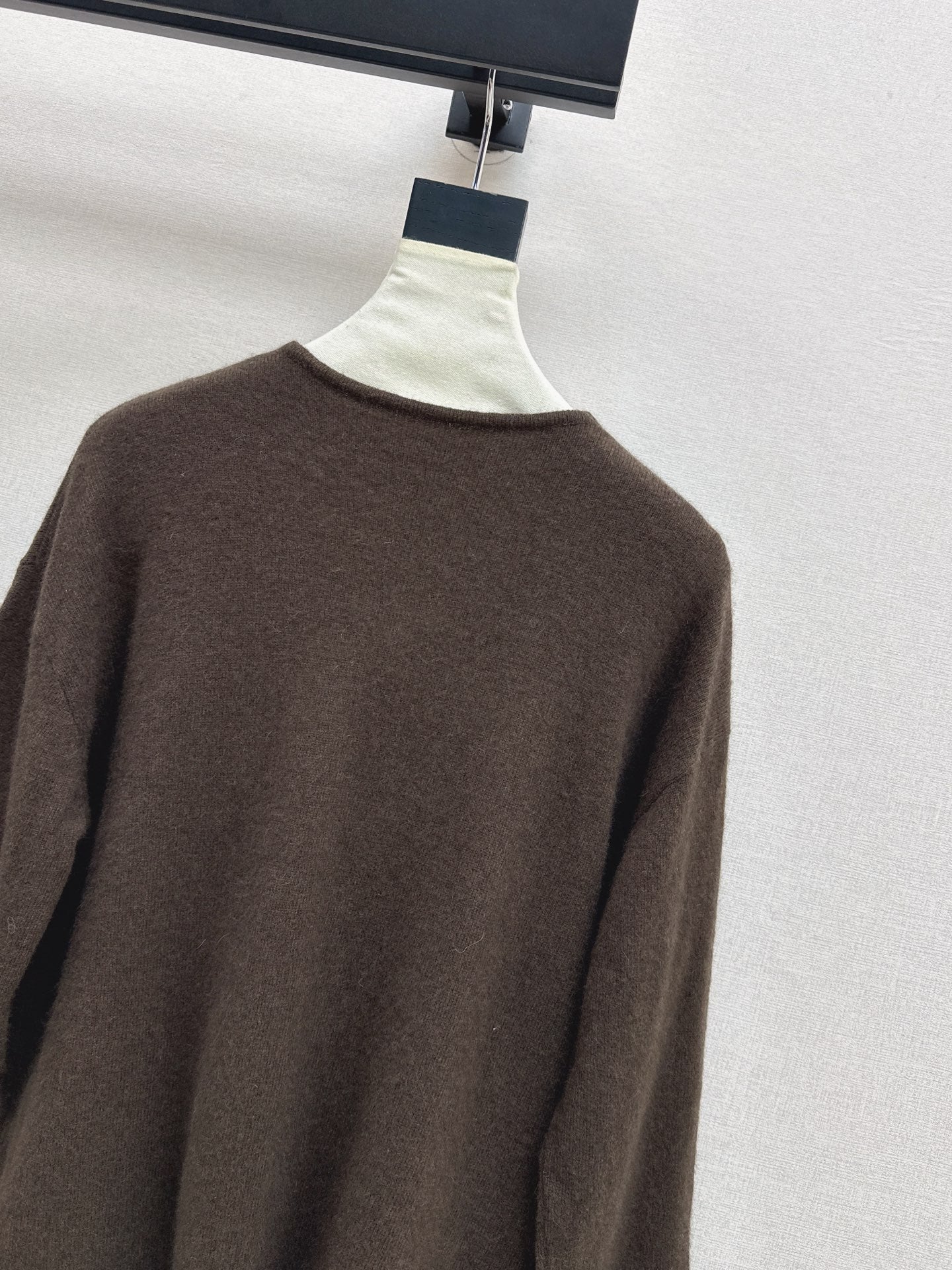 Chan NEW V-neck sweater