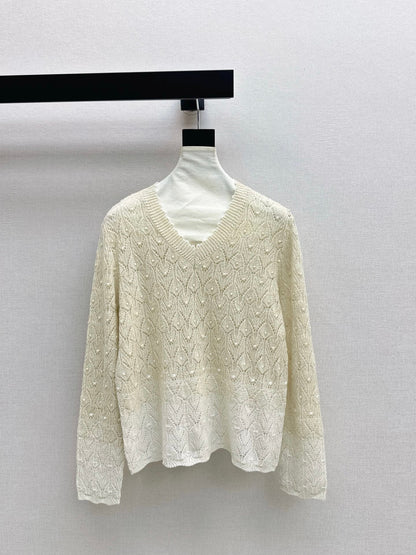 Chan NEW V-neck sweater