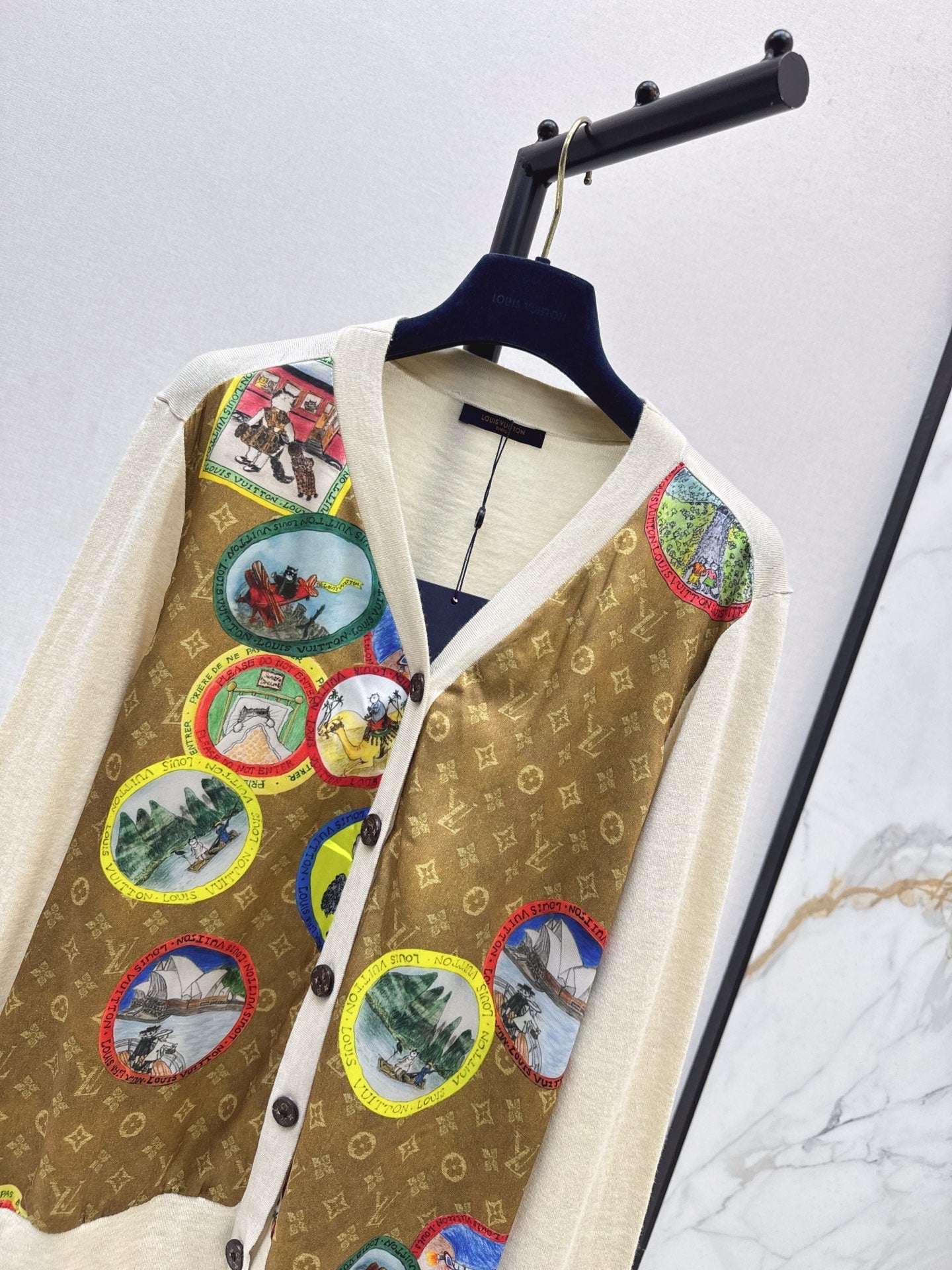 Louis NEW V-neck cardigan