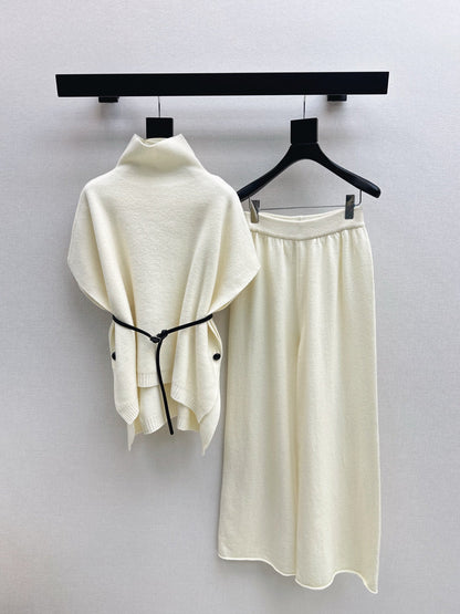 Loro NEW knitted suit