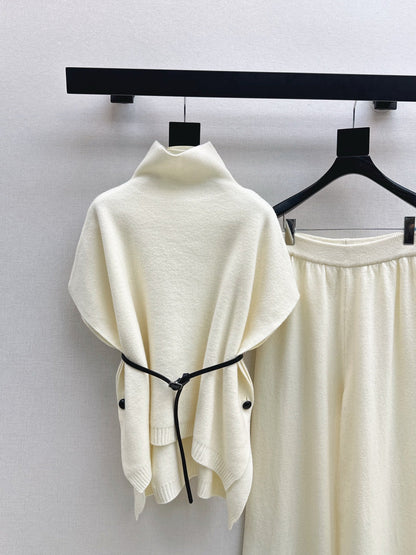 Loro NEW knitted suit