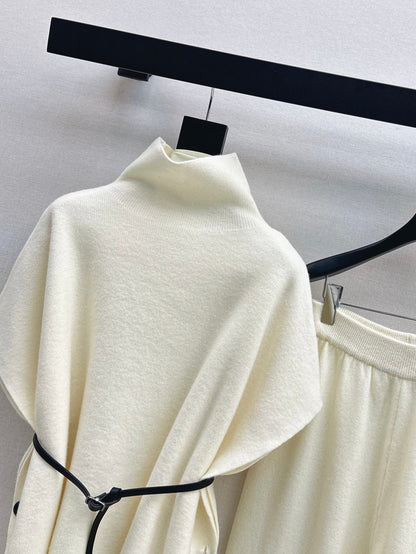 Loro NEW knitted suit