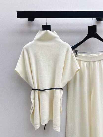 Loro NEW knitted suit