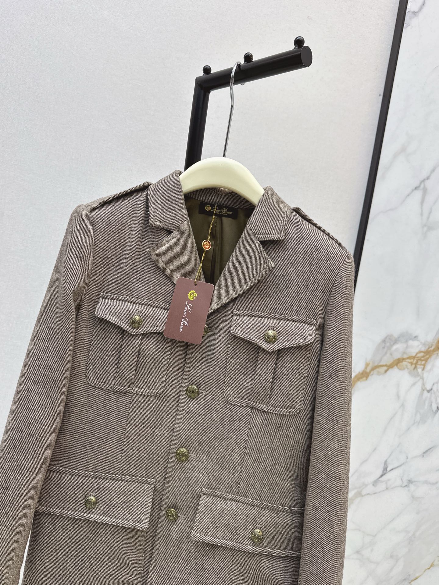 LoroNEW lapel jacket