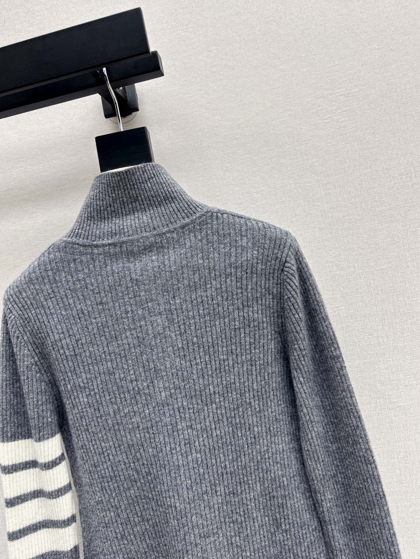 Thom NEW knitted sweater