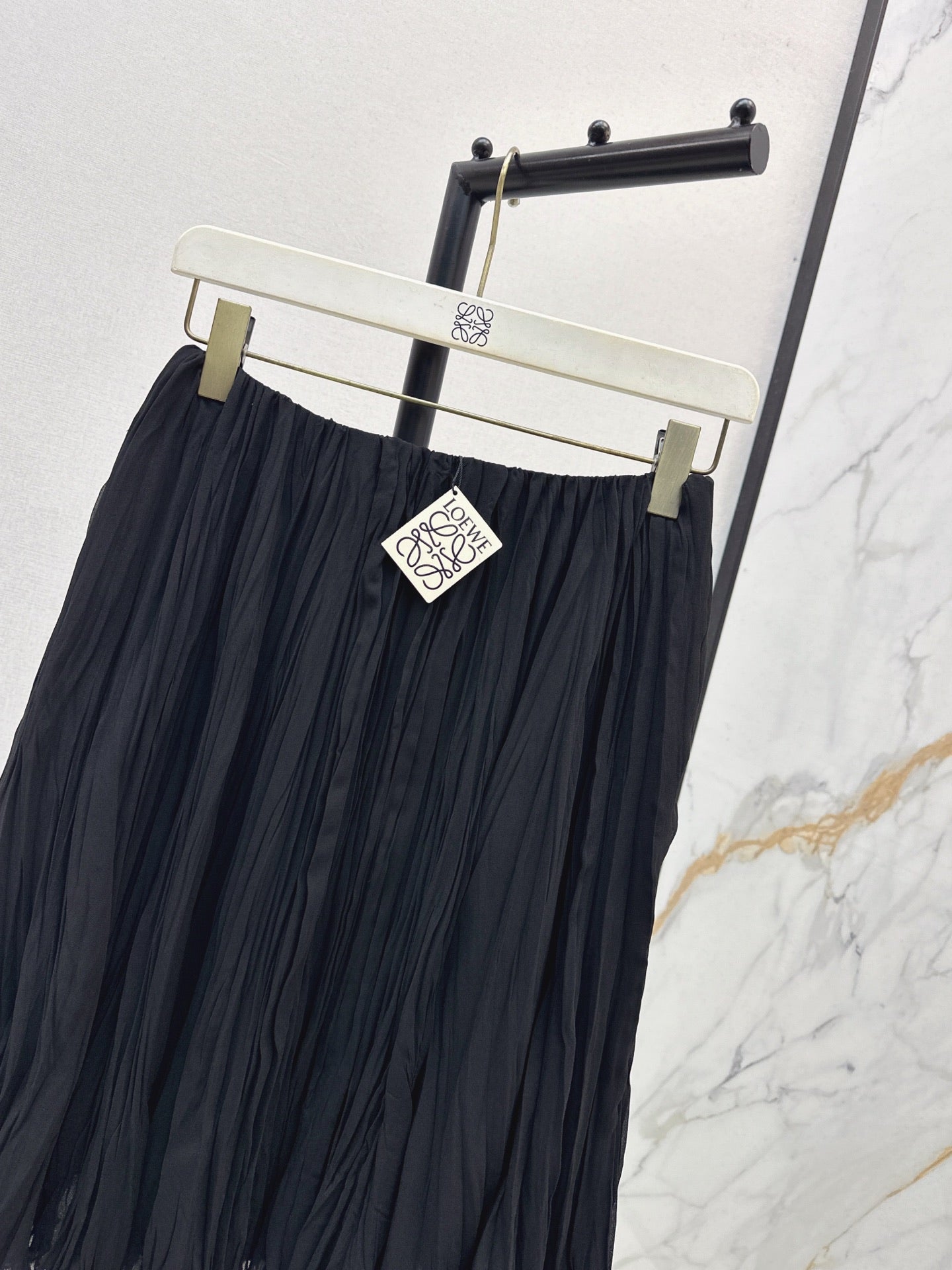 Loe NEW Pleated skirt