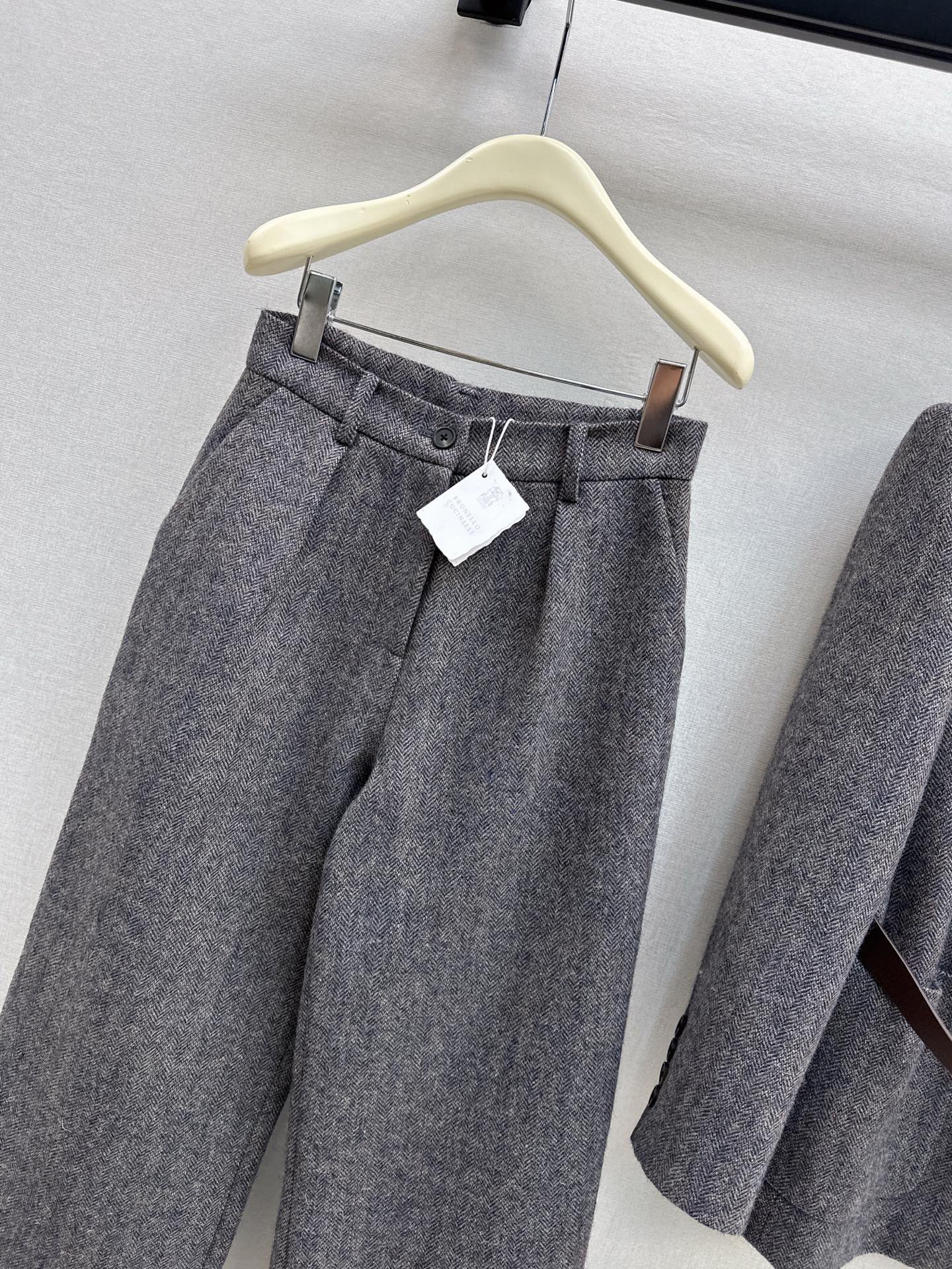 Brune NEW cropped pants