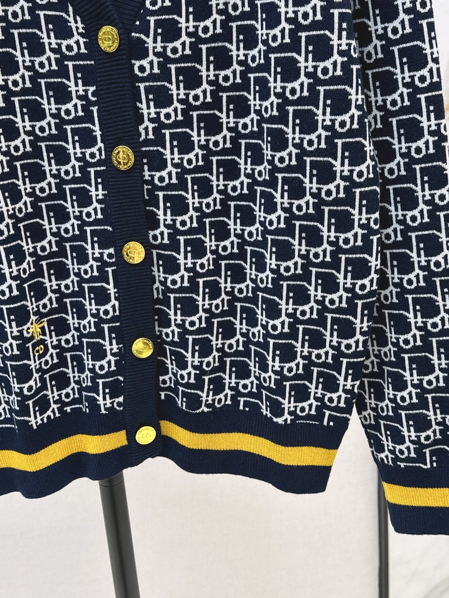 CD NEW V-neck cardigan