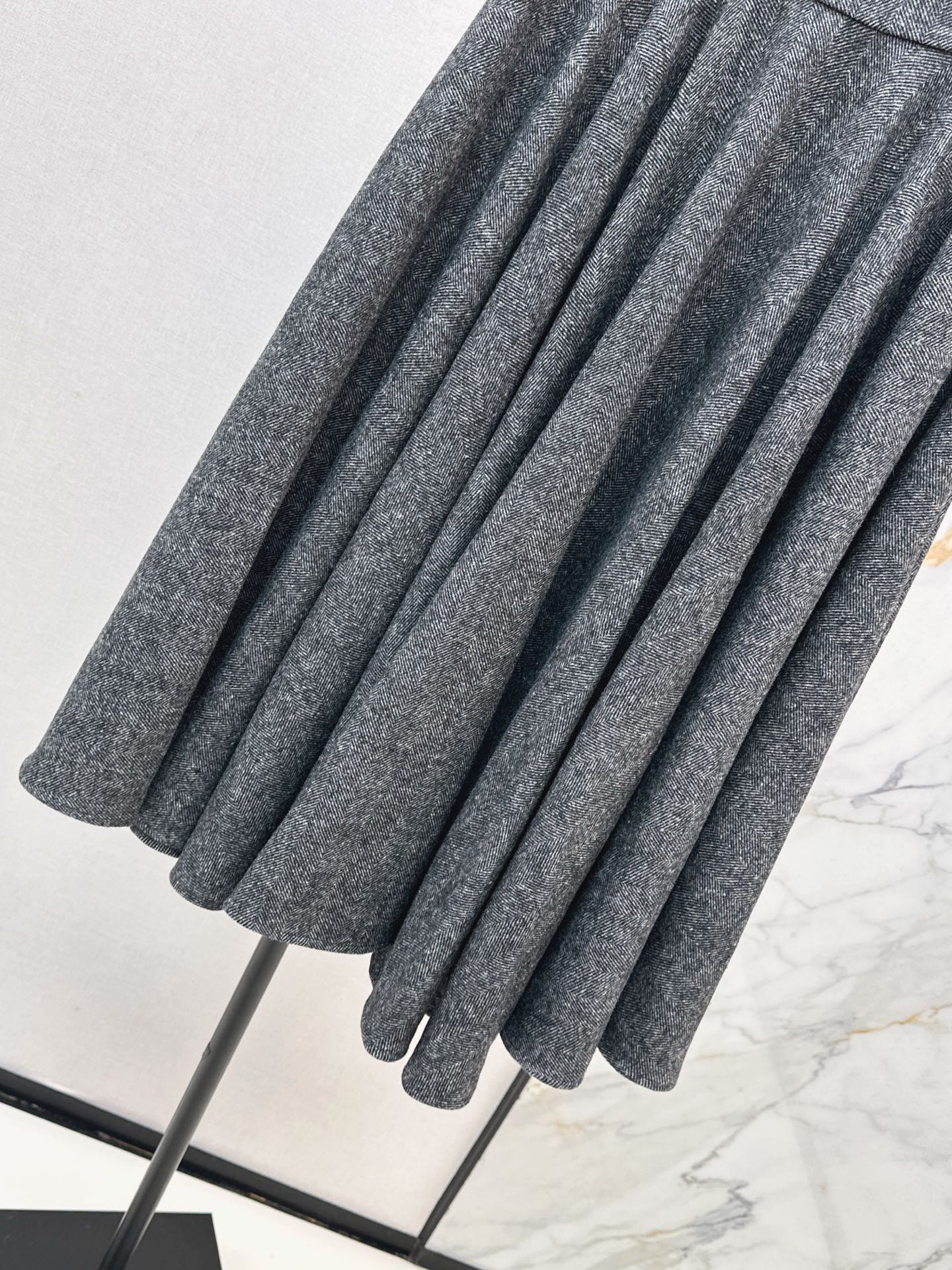 Dolc NEW wool skirt