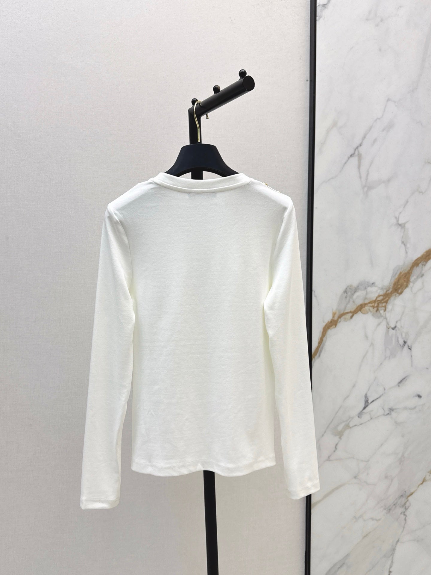 Louis NEW bottoming shirt