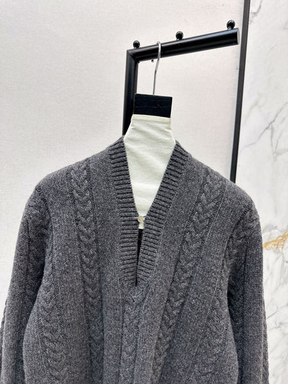Loe NEW wool sweater
