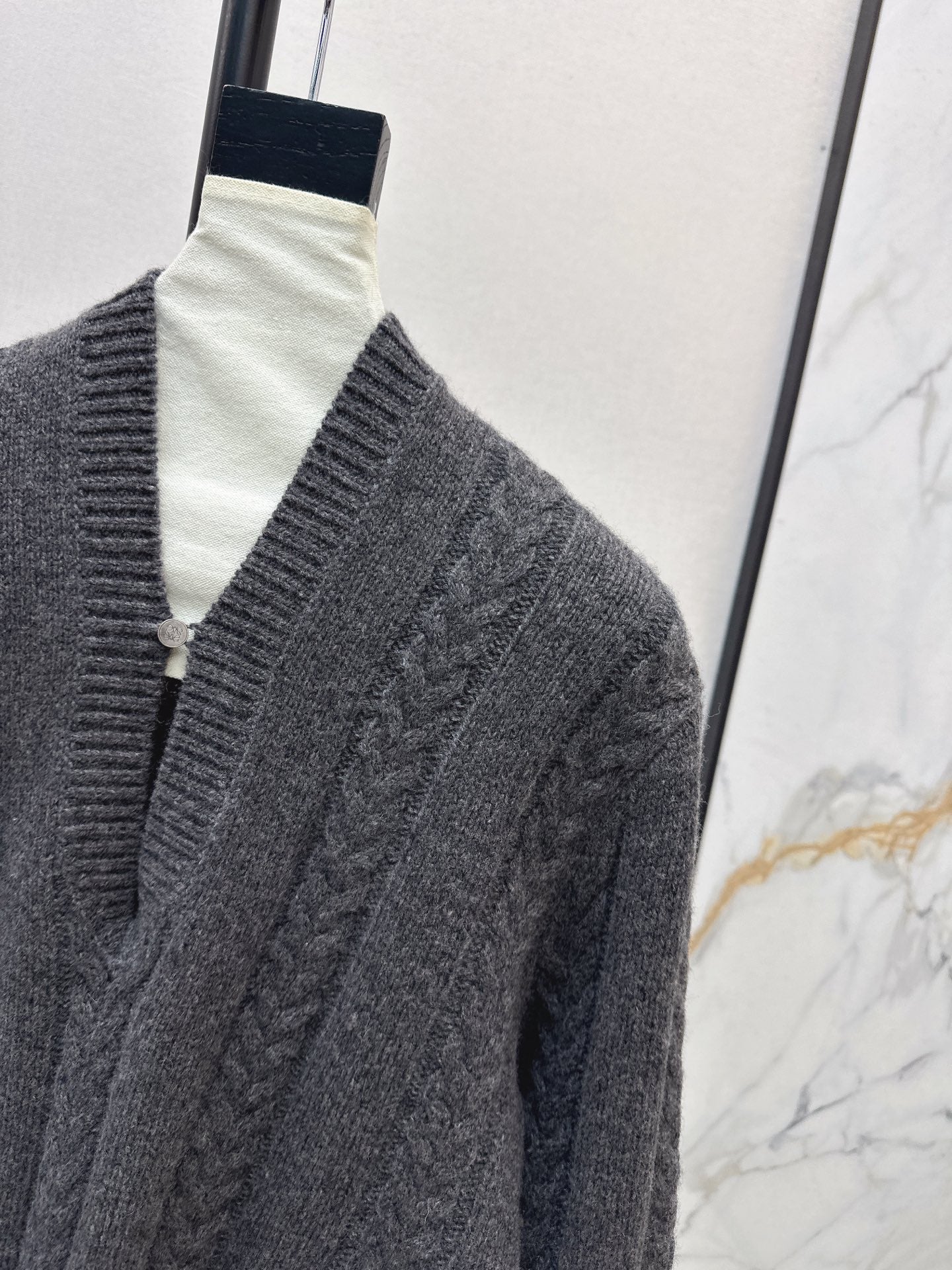 Loe NEW wool sweater