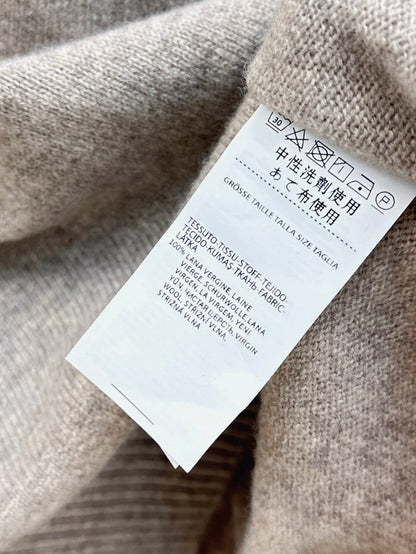 Max NEW knitted suit