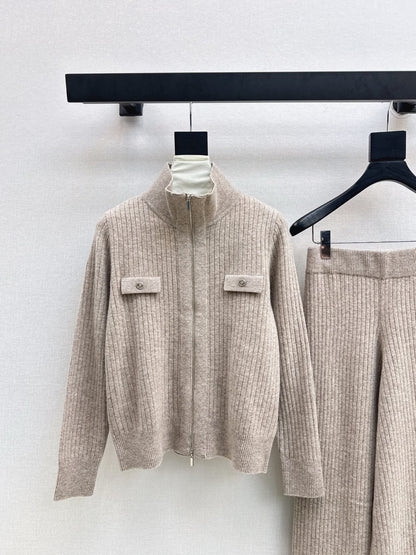 Loro NEW knitted suit