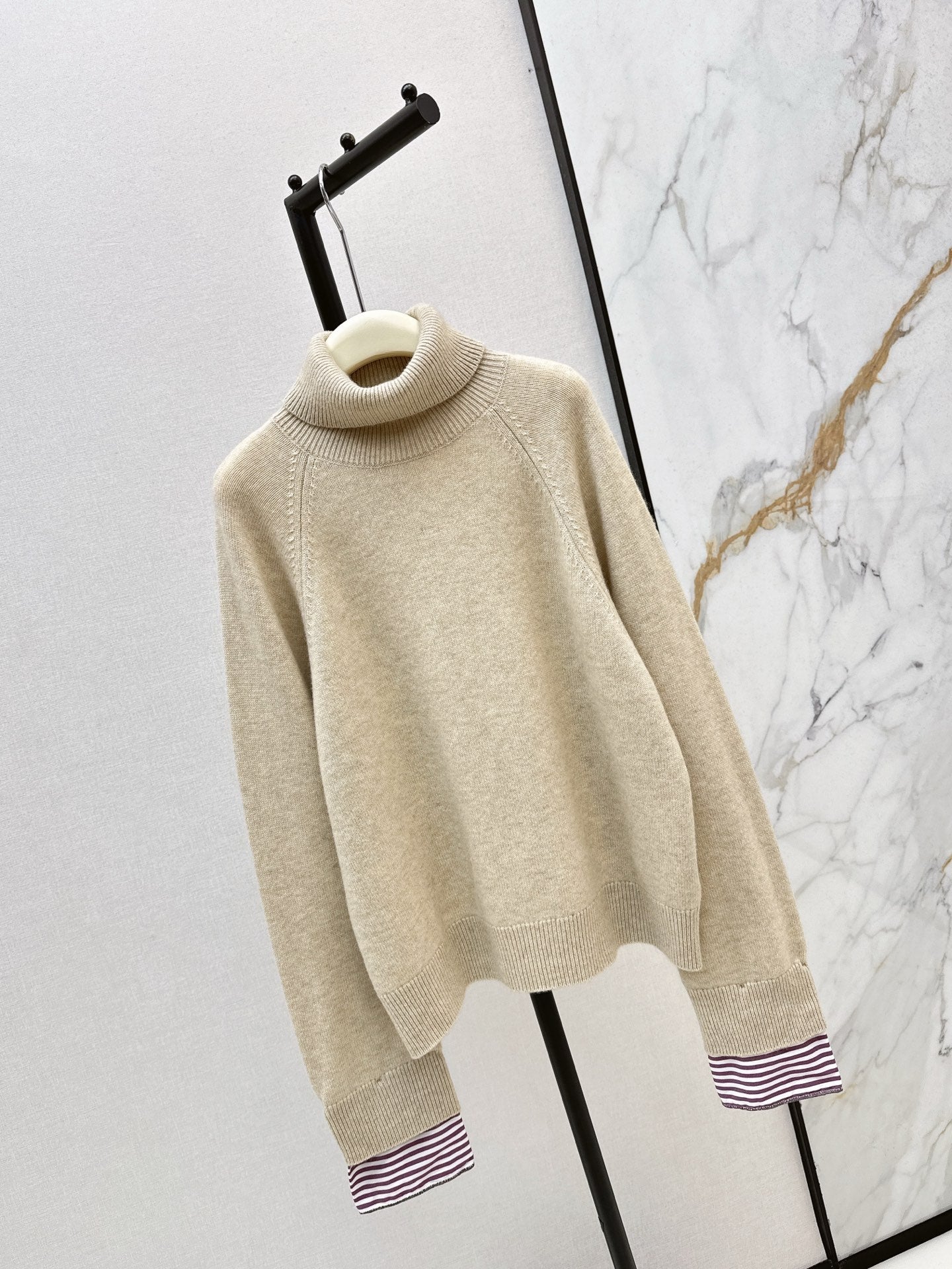 Brune NEW Turtleneck sweater