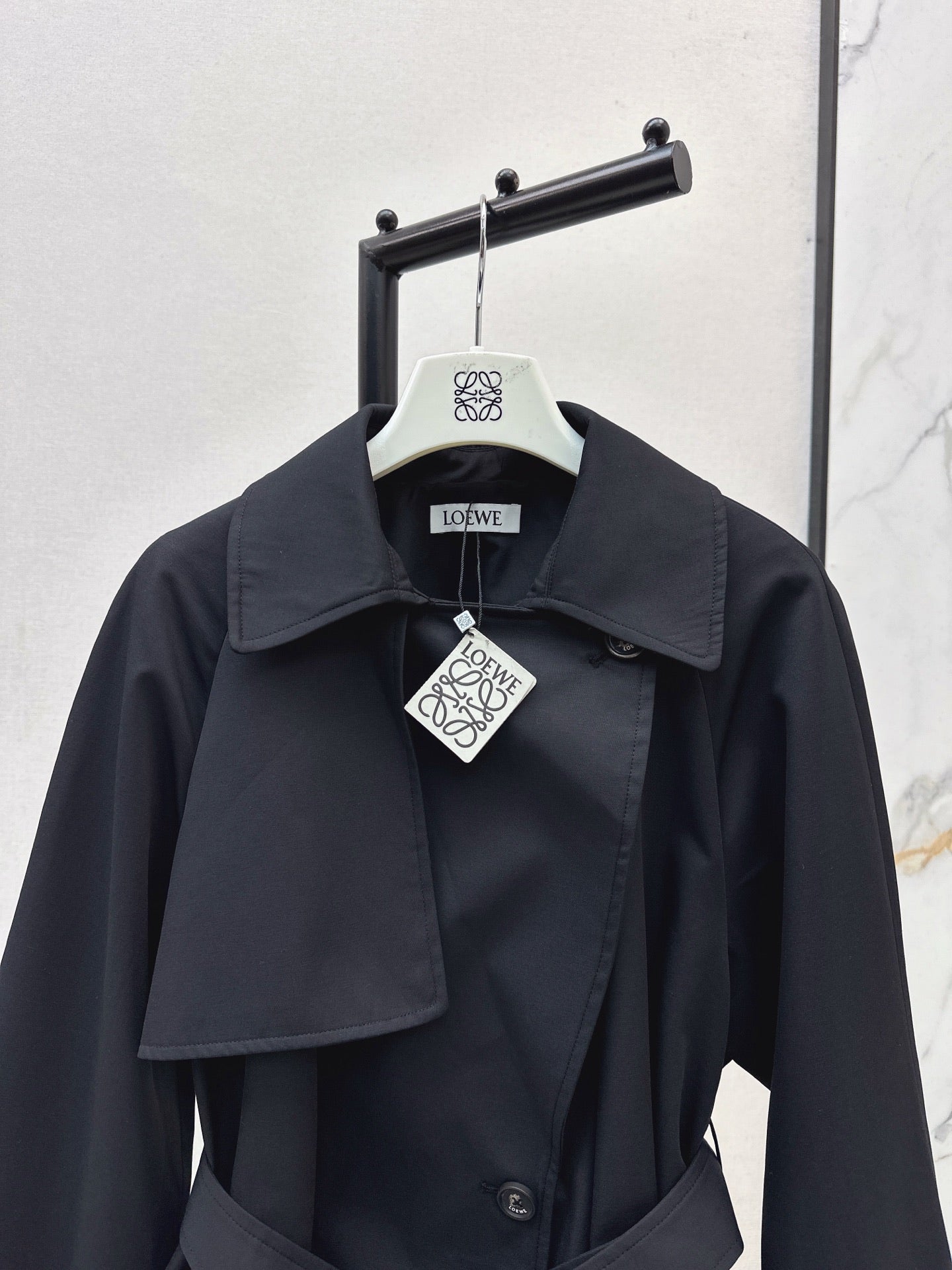 Loe NEW windbreaker jacket