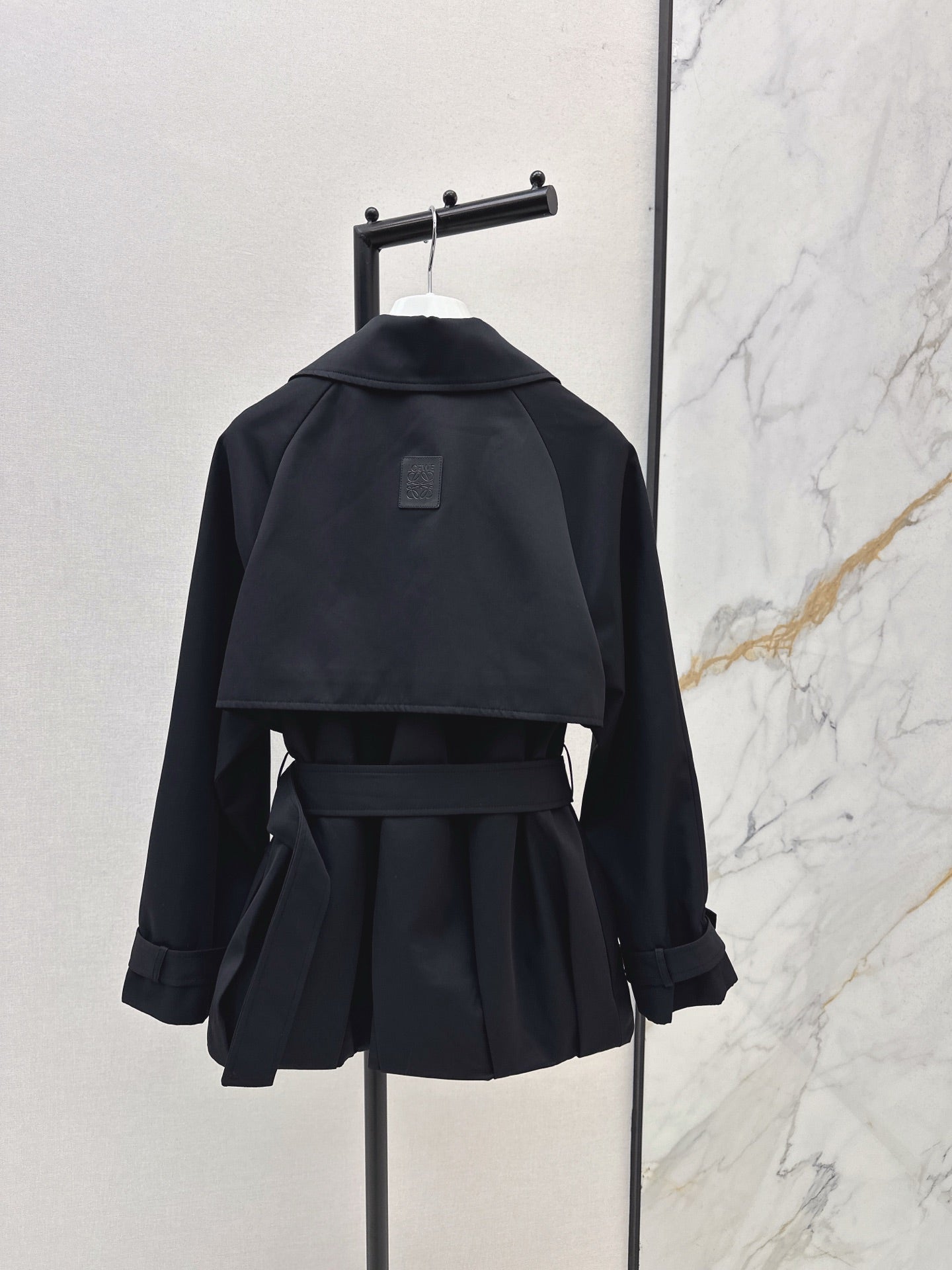 Loe NEW windbreaker jacket