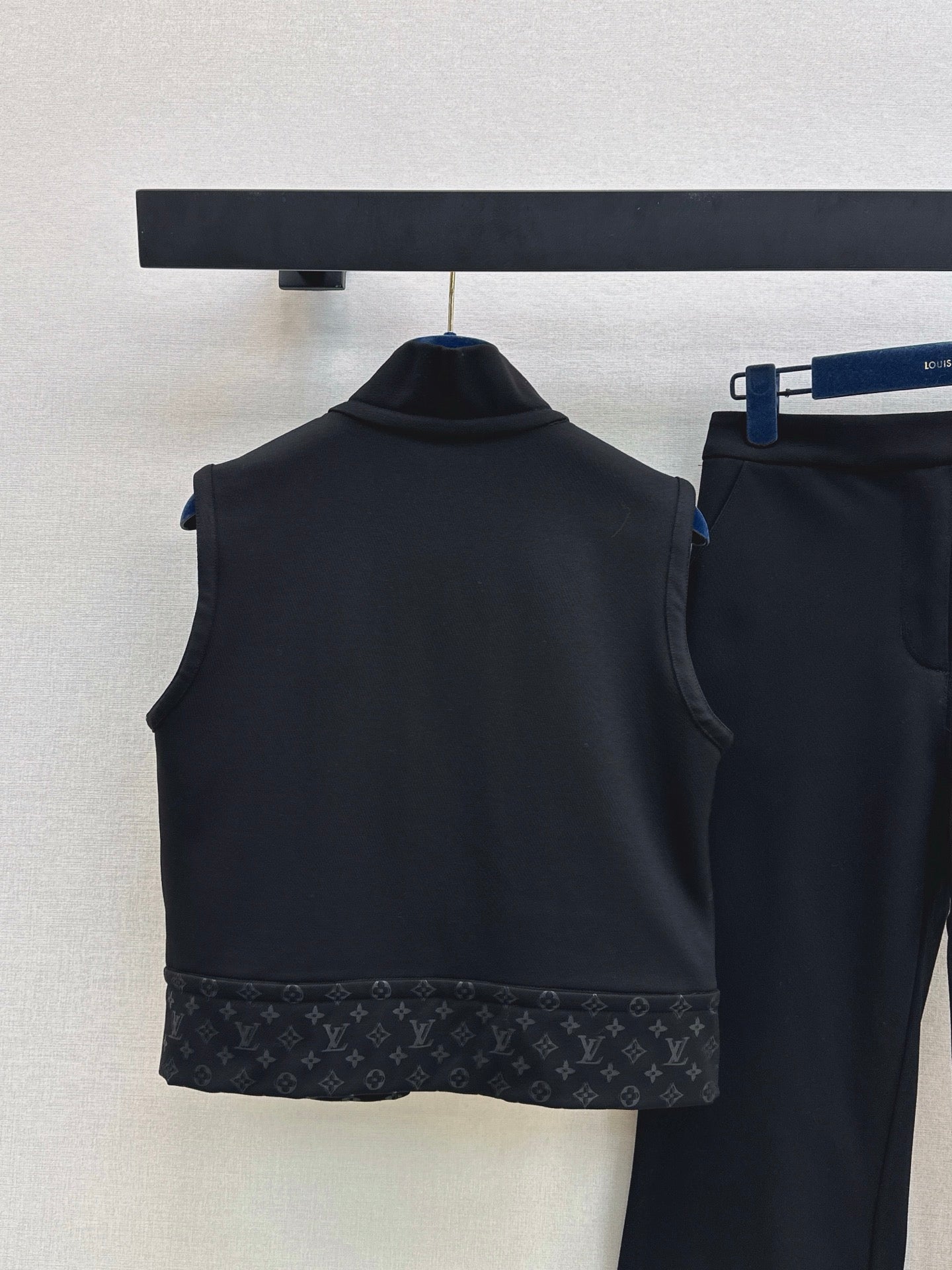 Louis NEW Vest and cropped trousers set