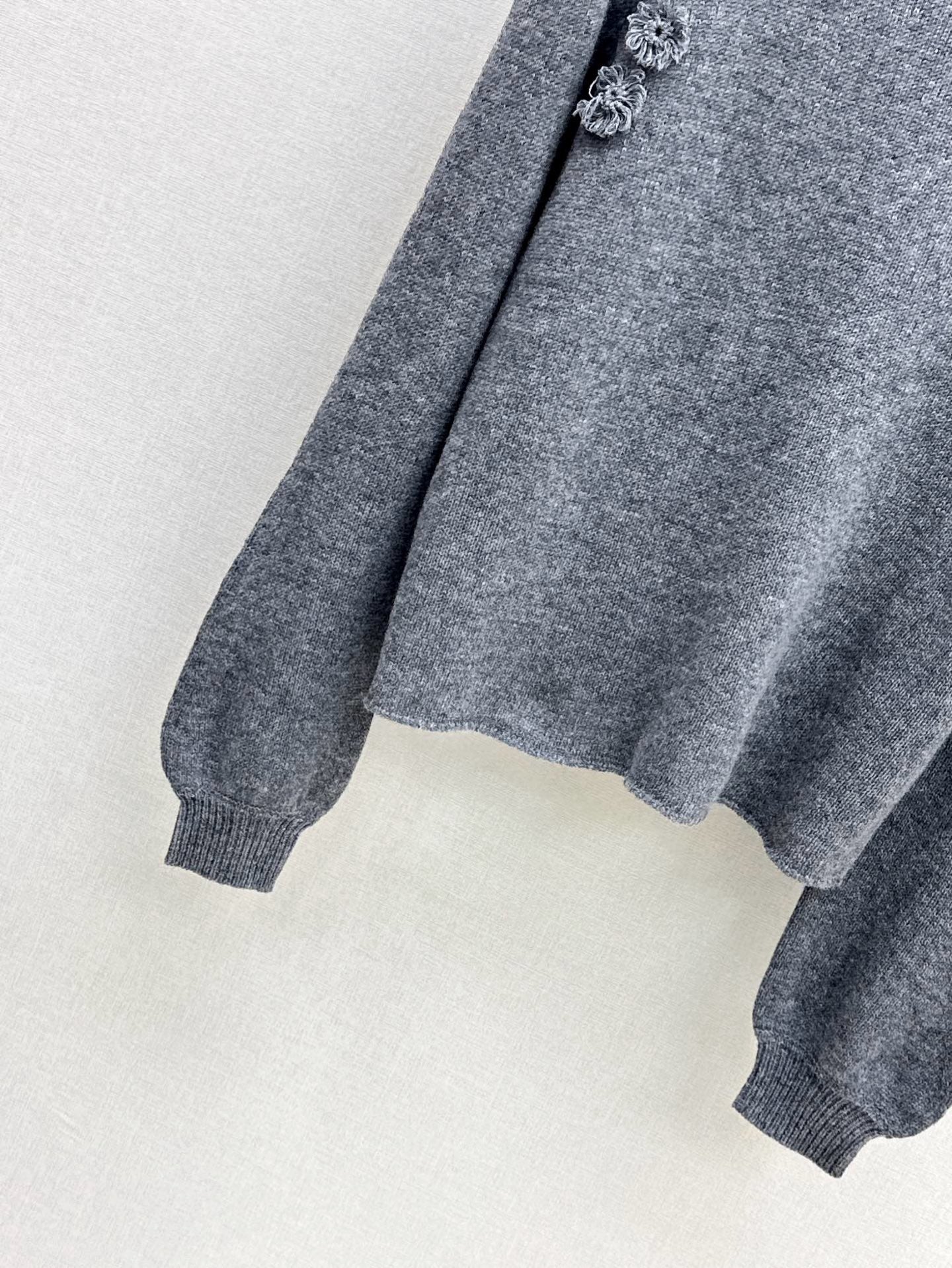 Miu NEW knitted sweater