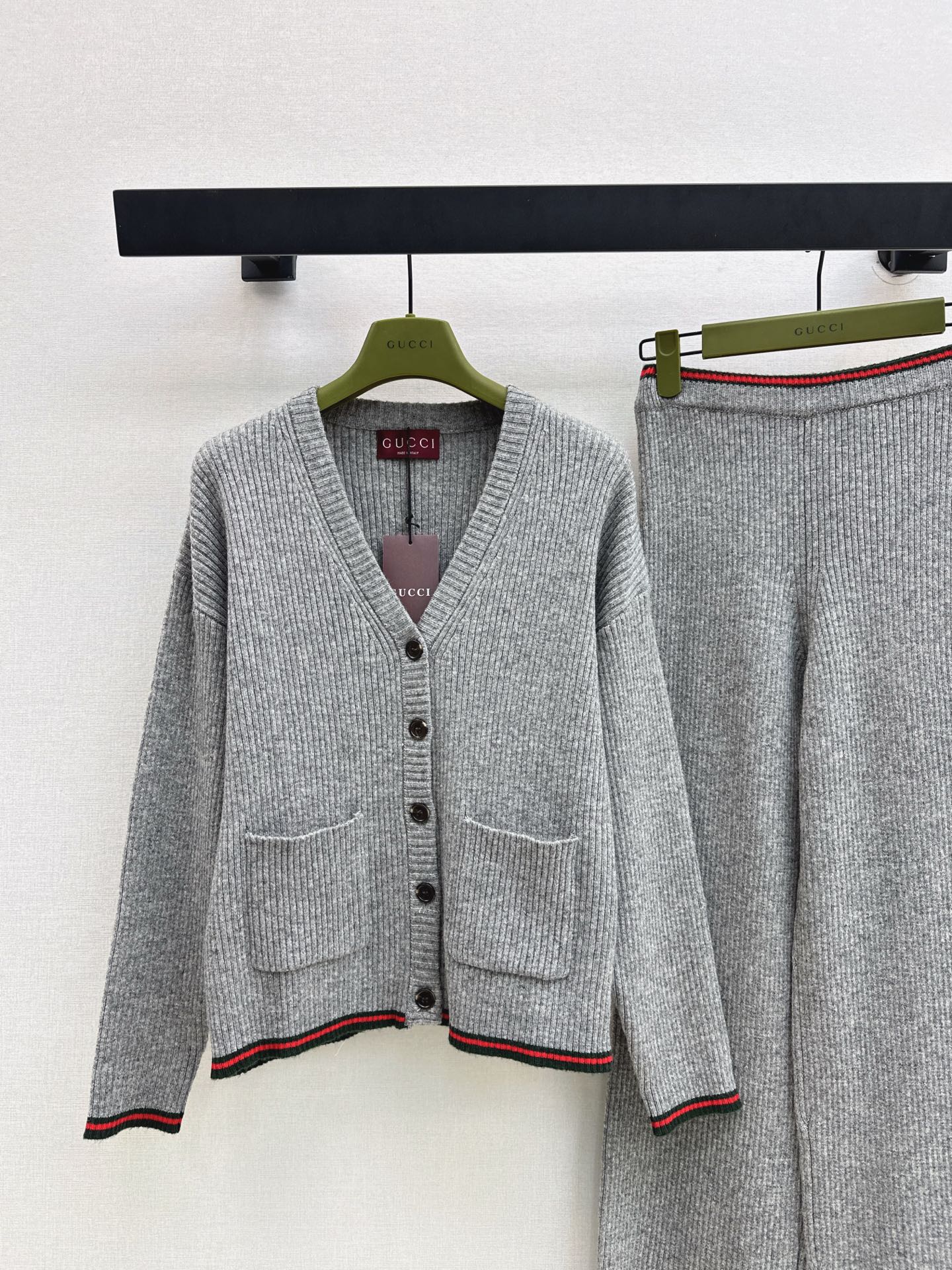 Guc NEW knitted suit