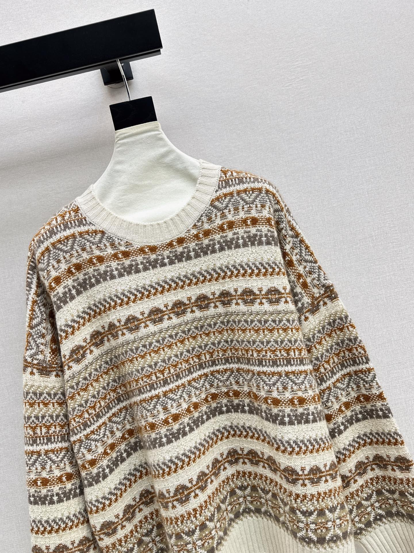 Loro NEW knitted sweater