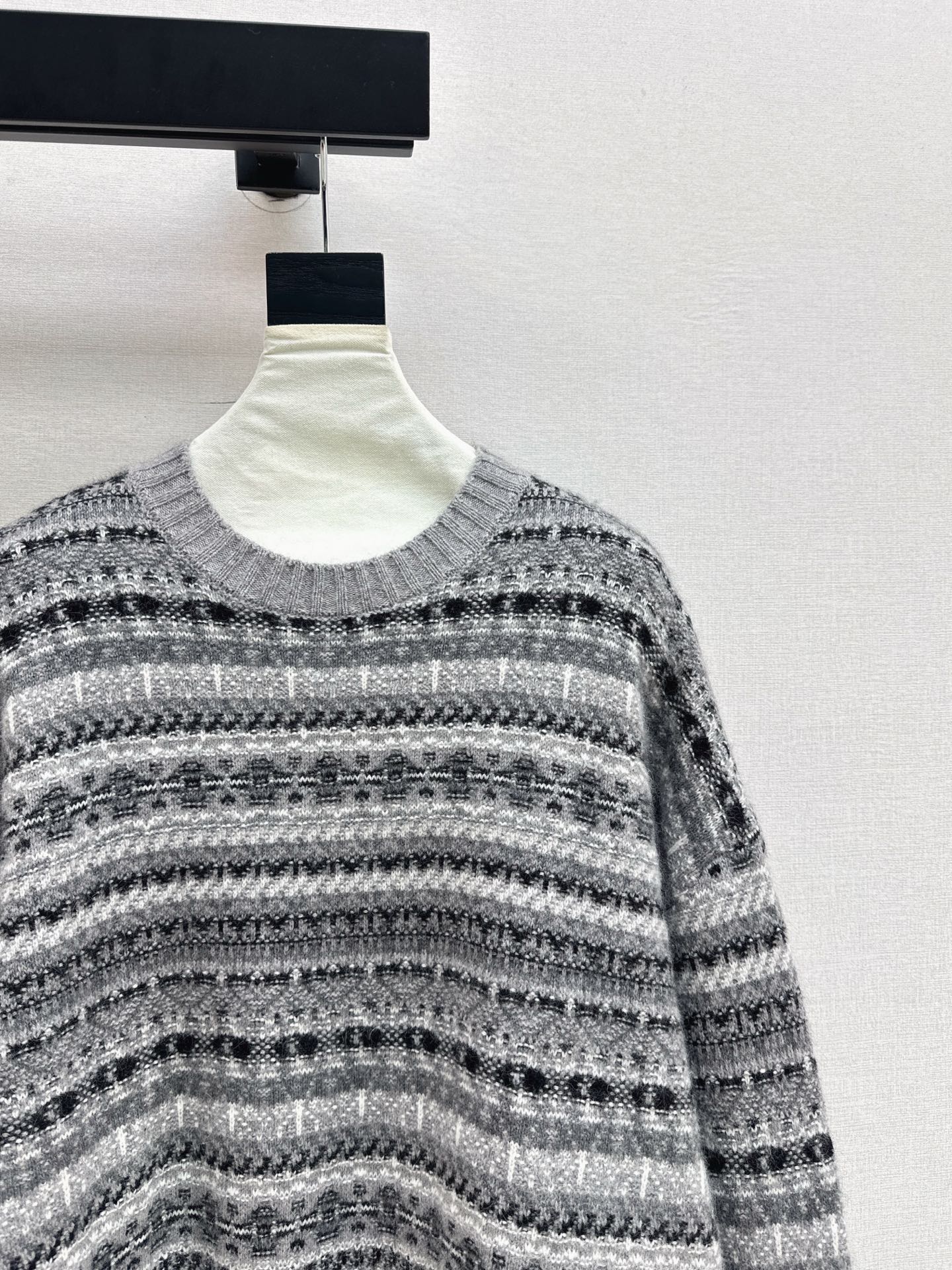 Loro NEW knitted sweater