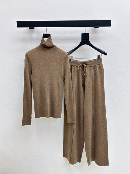 Max NEW knitted suit