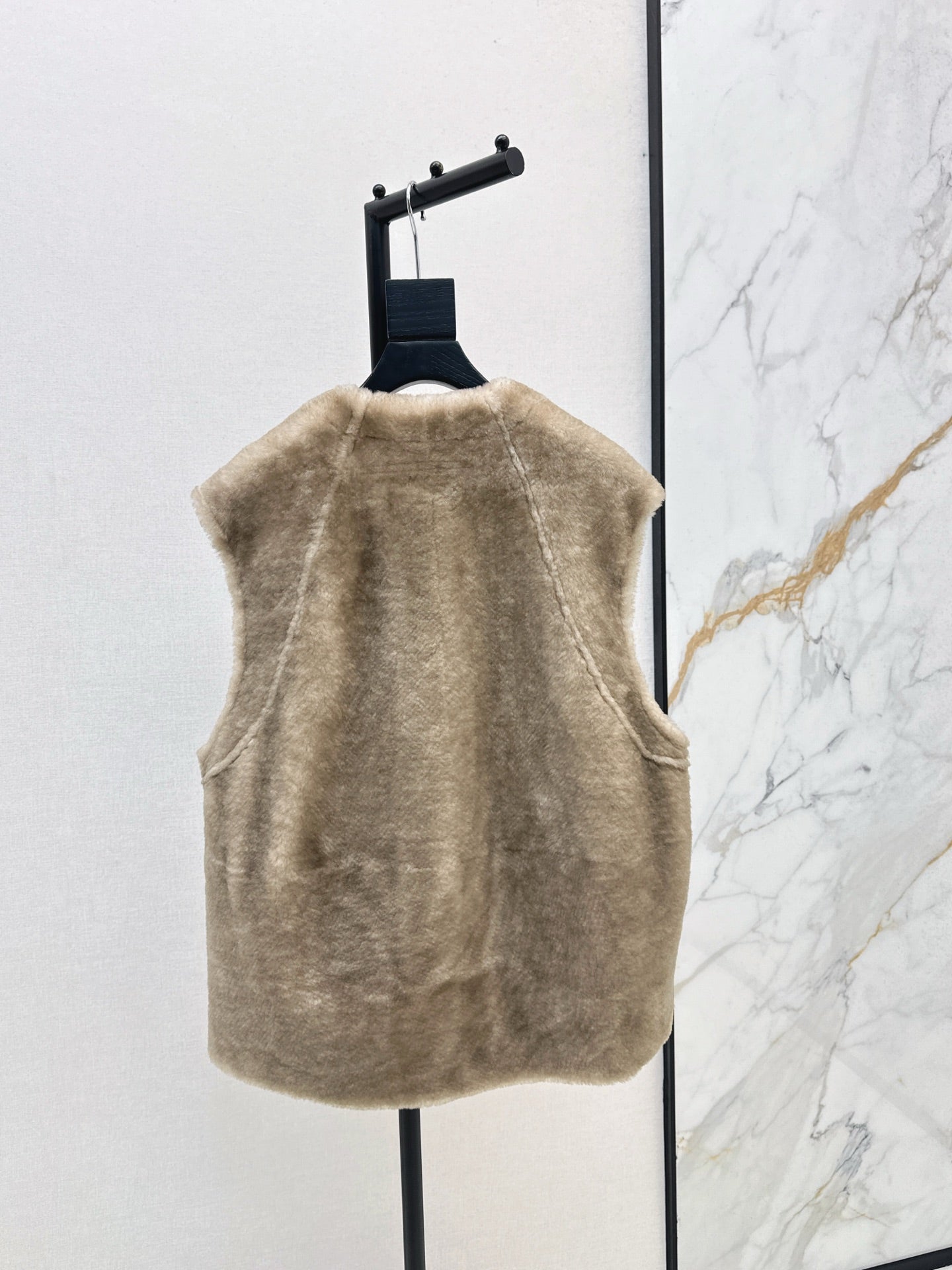 Loro NEW fur vest