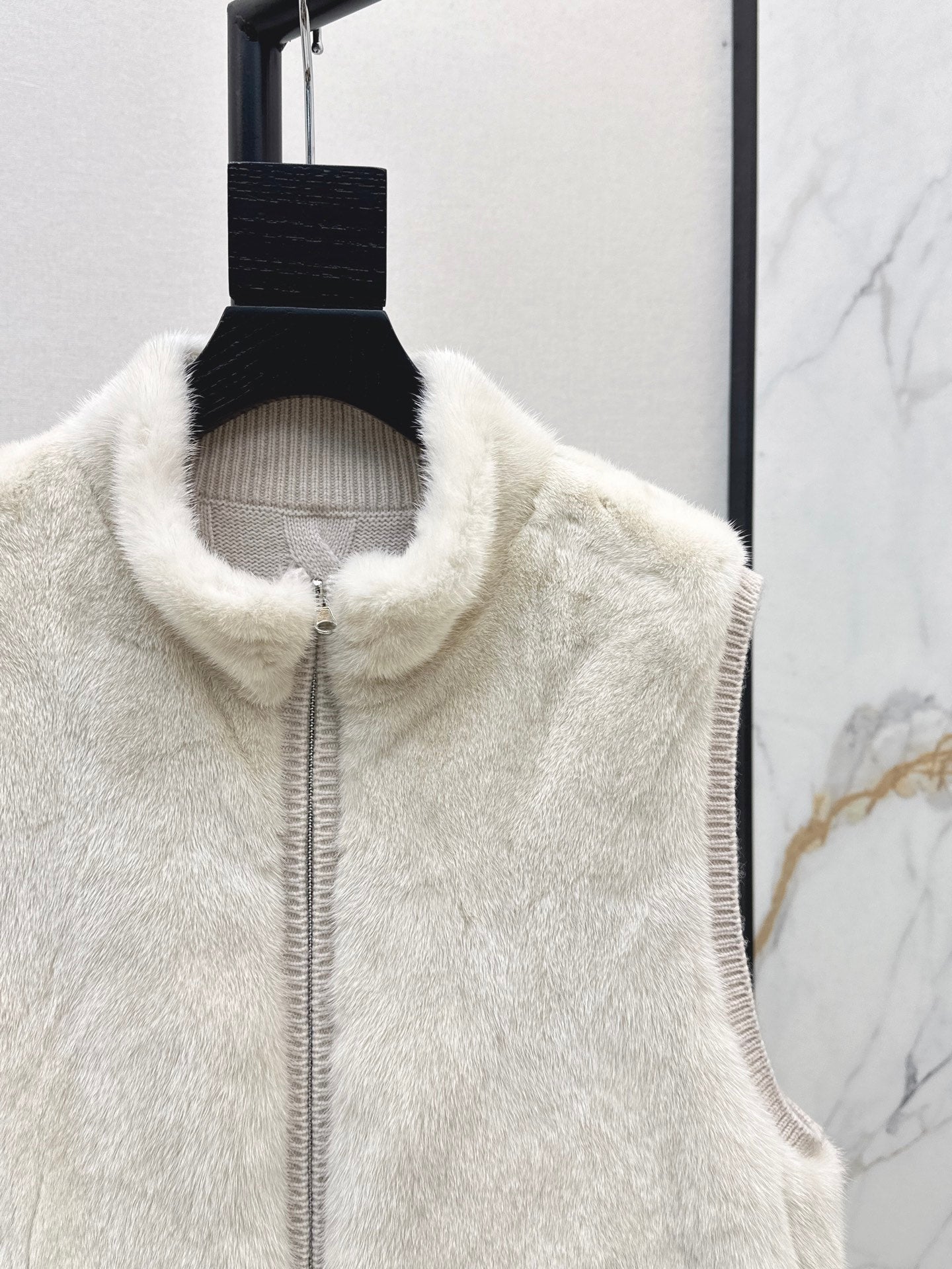 Loro NEW Reversible vest